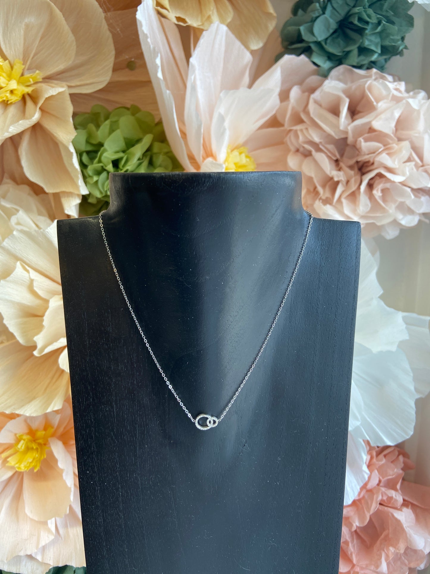 Zirconia linked circles  zilver ketting