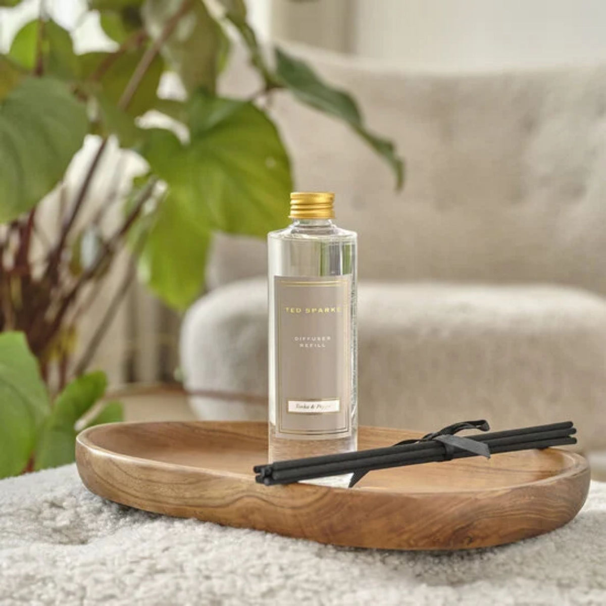 Ted Sparks Diffuser Refill & Sticks – Tonka & Pepper – 250 ml