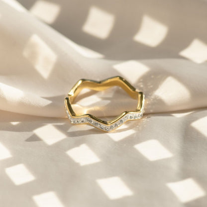 Lightning with Stones Ring