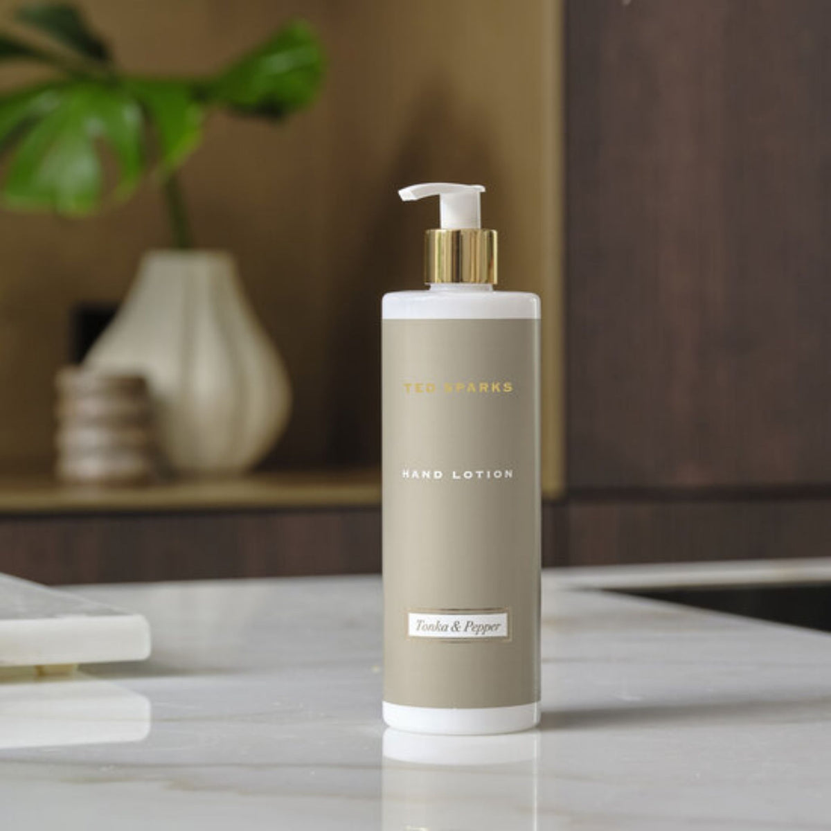 Ted Sparks Hand Lotion – Tonka & Pepper – 390 ml