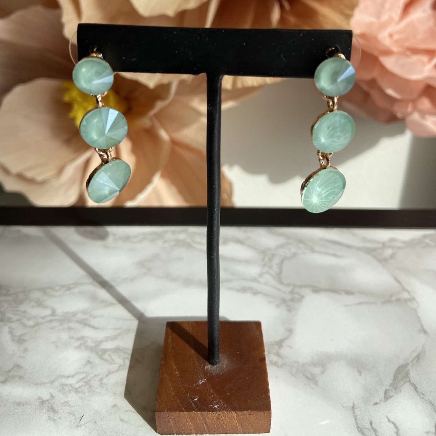 Triple Round Stone Mint Oorbellen